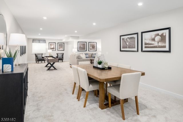 6 Amos Way C, Mount Olive Twp., NJ 07828