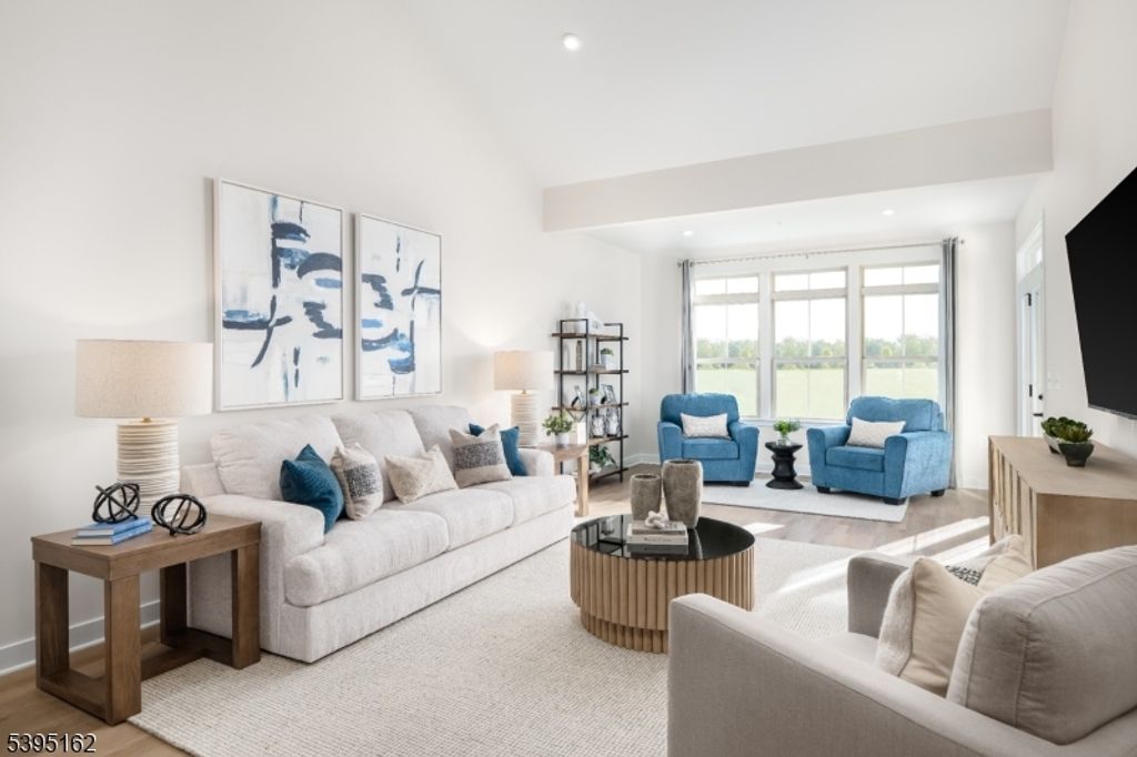 6 Amos Way C, Mount Olive Twp., NJ 07828