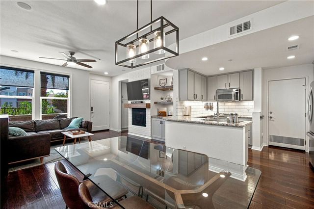 12 Midtown, Aliso Viejo, CA 92656