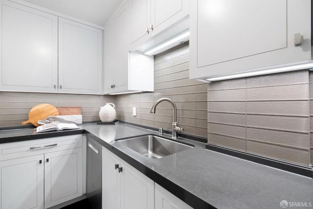 2200 Sacramento Street 205, San Francisco, CA 94115