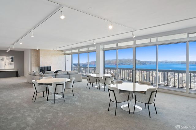 2200 Sacramento Street 205, San Francisco, CA 94115