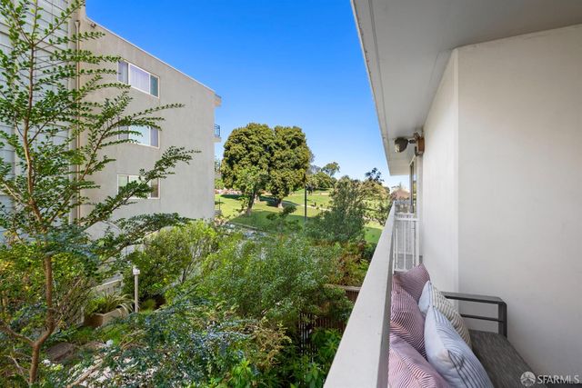 2200 Sacramento Street 205, San Francisco, CA 94115