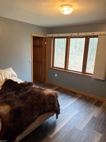 5575 River Ridge Trail, Clyde, MI 48049