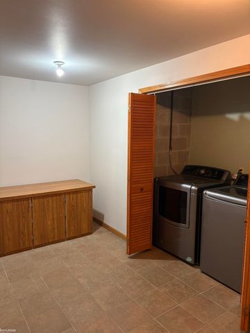 5575 River Ridge Trail, Clyde, MI 48049