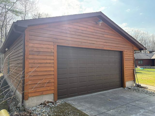 5575 River Ridge Trail, Clyde, MI 48049