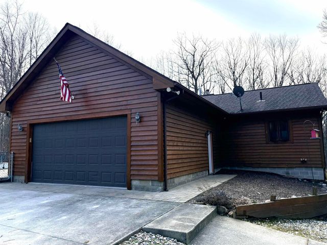 5575 River Ridge Trail, Clyde, MI 48049