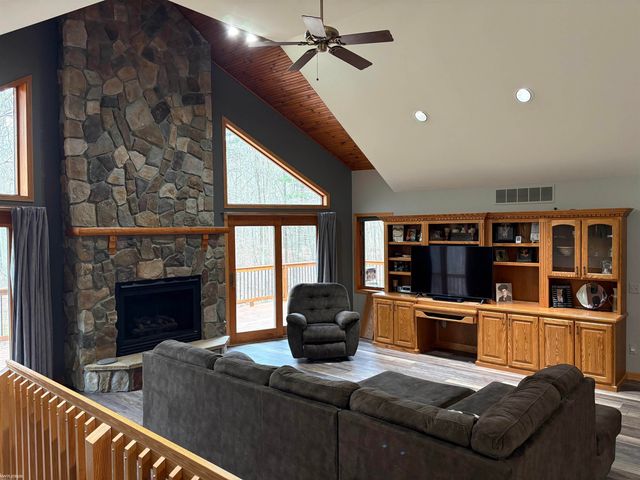 5575 River Ridge Trail, Clyde, MI 48049