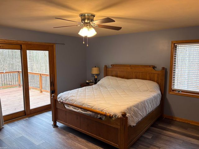 5575 River Ridge Trail, Clyde, MI 48049