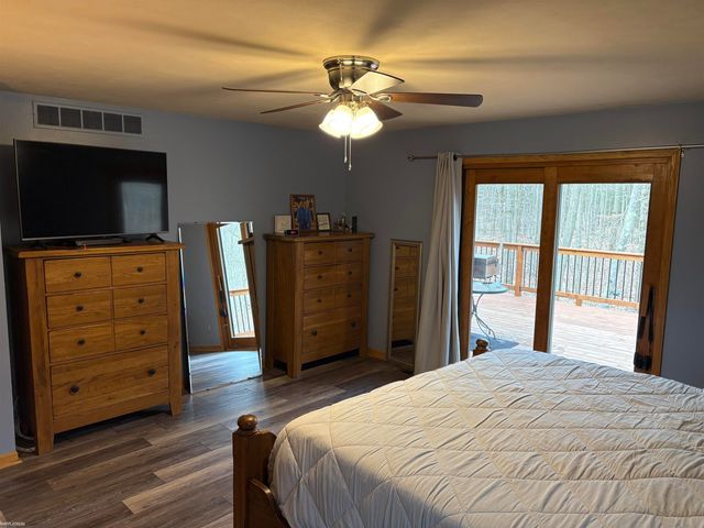 5575 River Ridge Trail, Clyde, MI 48049