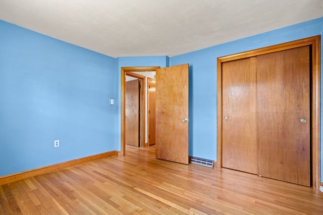 31 Dartmouth Drive, Billerica, MA 01821