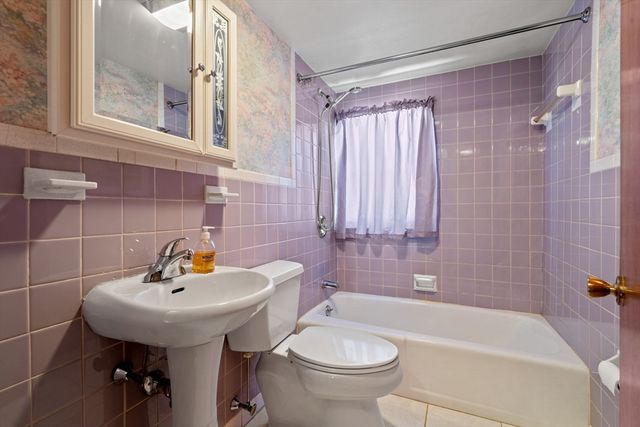 31 Dartmouth Drive, Billerica, MA 01821