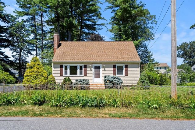 31 Dartmouth Drive, Billerica, MA 01821