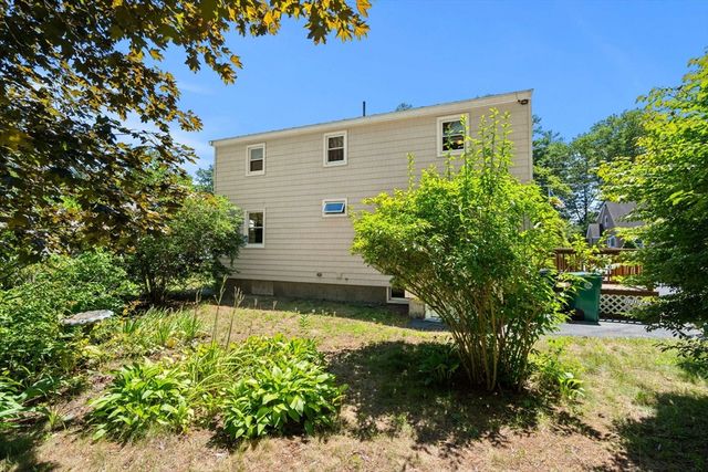 31 Dartmouth Drive, Billerica, MA 01821