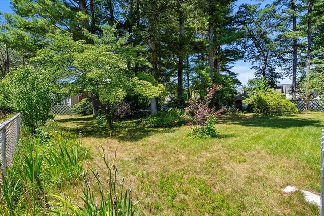 31 Dartmouth Drive, Billerica, MA 01821