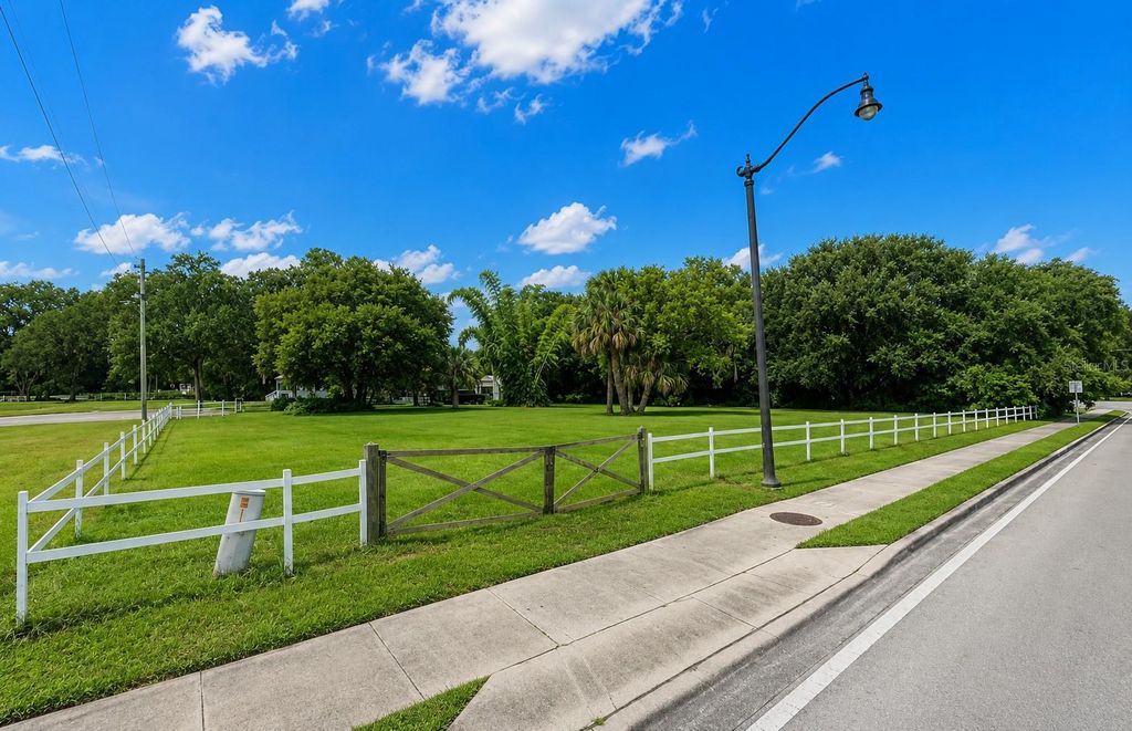 505 E LAKE STREET, Kissimmee, FL 34744