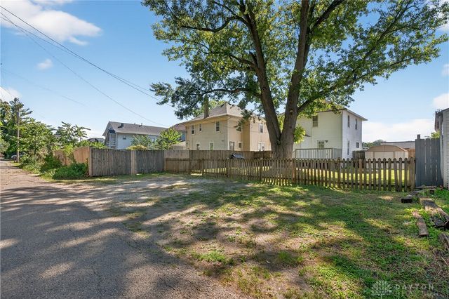 727 Grant Street, Troy, OH 45373