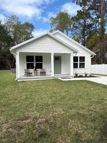 2867 N Seventh St, St Augustine, FL 32084