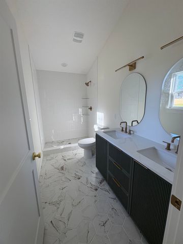 2867 N Seventh St, St Augustine, FL 32084