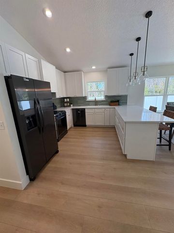 2867 N Seventh St, St Augustine, FL 32084