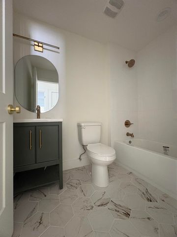 2867 N Seventh St, St Augustine, FL 32084