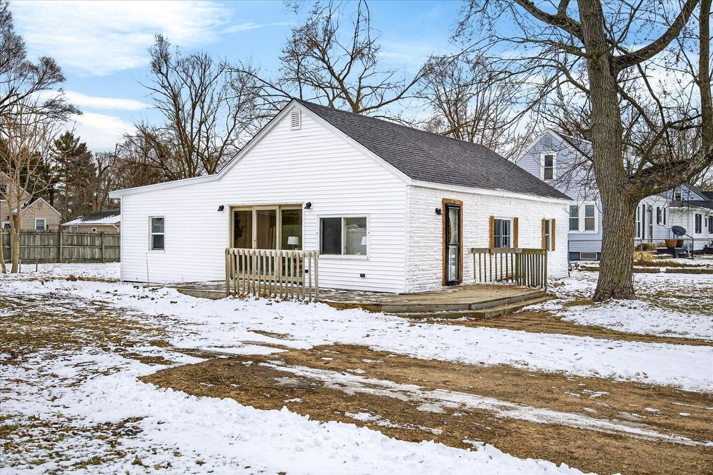 3746 Milan Avenue SW, Wyoming, MI 49509