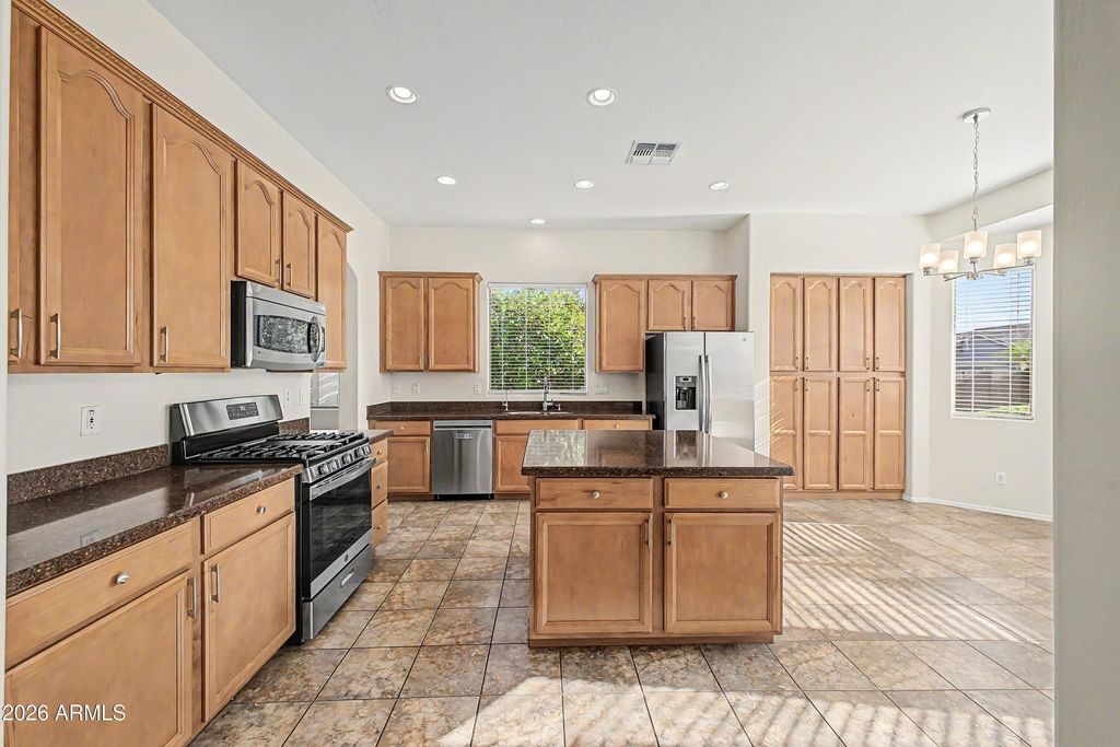Image 11 of property listing at 2752 N 150TH Lane, Goodyear, AZ 85395