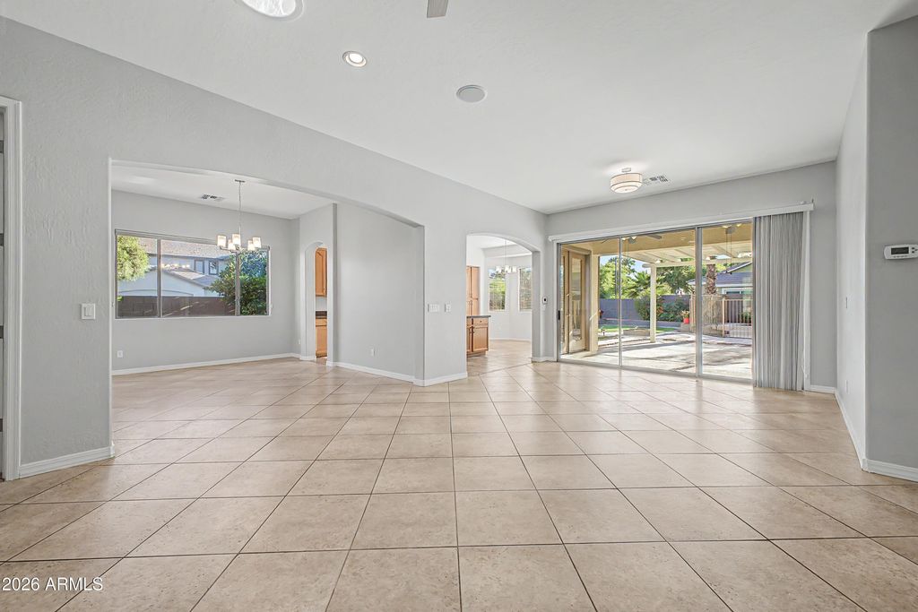 Image 4 of property listing at 2752 N 150TH Lane, Goodyear, AZ 85395