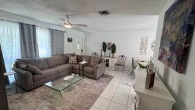 13 SW 13th Street, Deerfield Beach, FL 33441