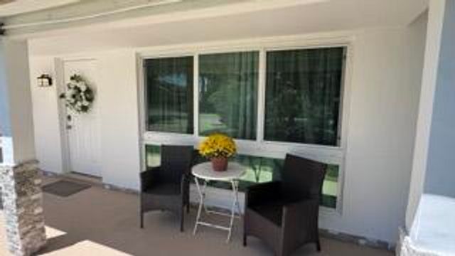 13 SW 13th Street, Deerfield Beach, FL 33441