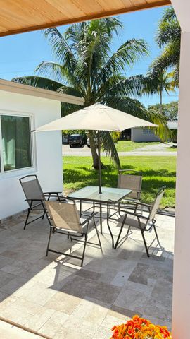 13 SW 13th Street, Deerfield Beach, FL 33441