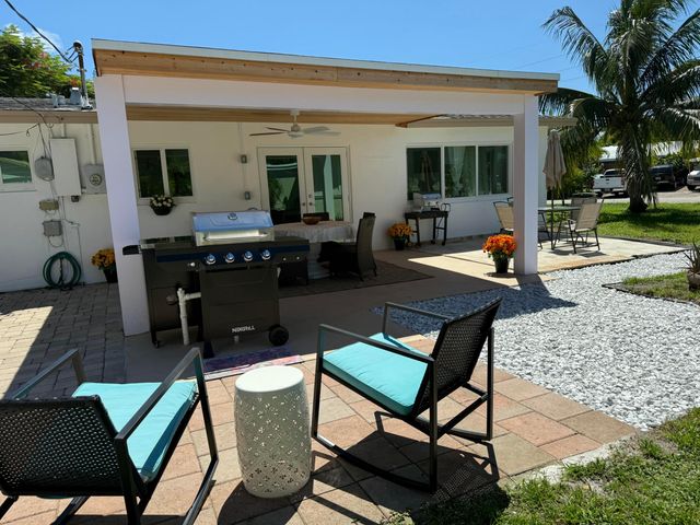 13 SW 13th Street, Deerfield Beach, FL 33441