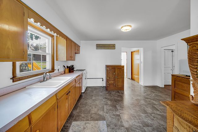 624 S Hamilton Street, Lockport, IL 60441