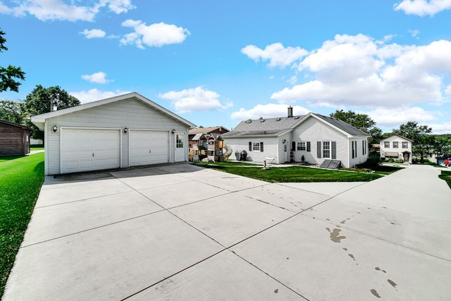 624 S Hamilton Street, Lockport, IL 60441