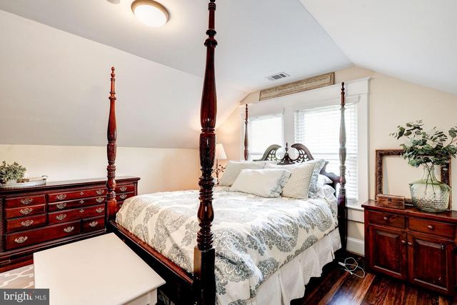 3234 5TH ST N, Arlington, VA 22201