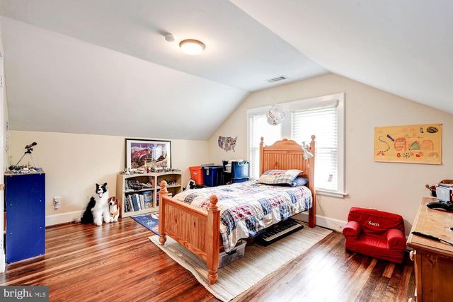 3234 5TH ST N, Arlington, VA 22201