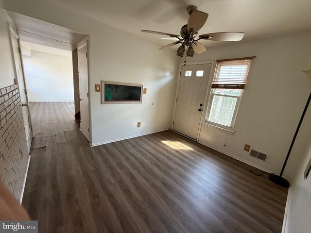 2515 S HOWARD ST, Philadelphia, PA 19148