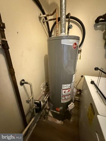 2515 S HOWARD ST, Philadelphia, PA 19148