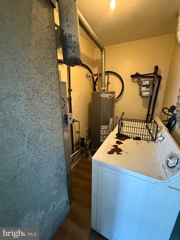 2515 S HOWARD ST, Philadelphia, PA 19148