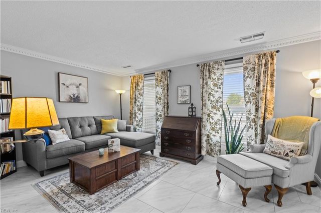 4001 Francis Lee DR, Virginia Beach, VA 23452