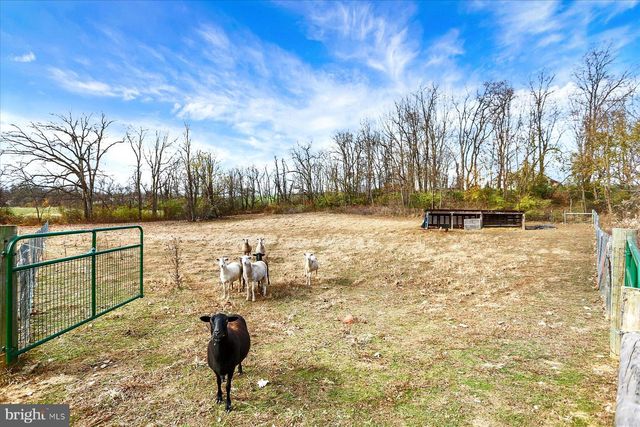 115 HARLACHER RD, East Berlin, PA 17316