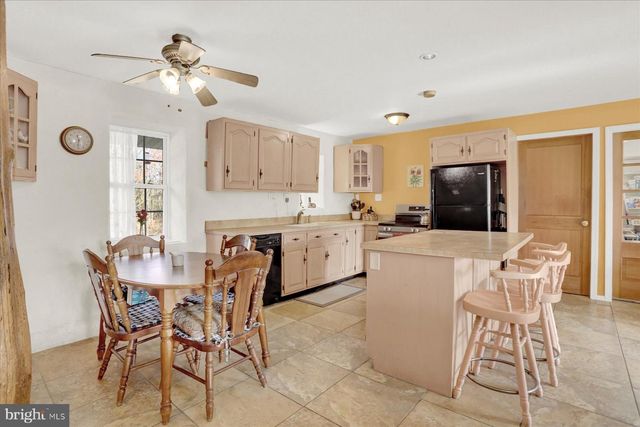 115 HARLACHER RD, East Berlin, PA 17316