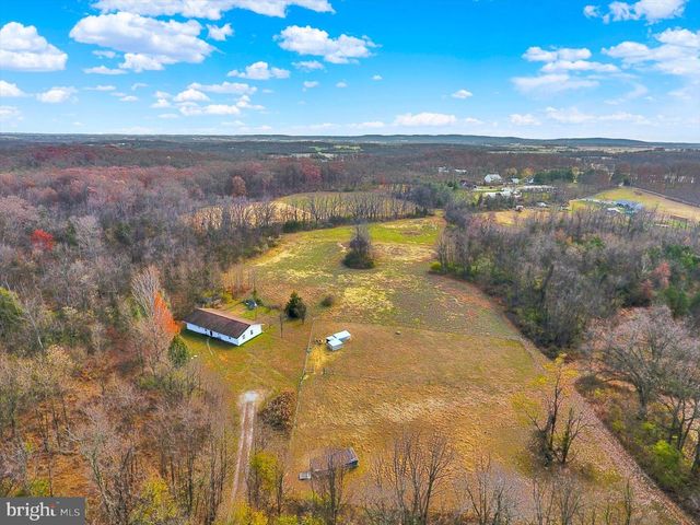 115 HARLACHER RD, East Berlin, PA 17316