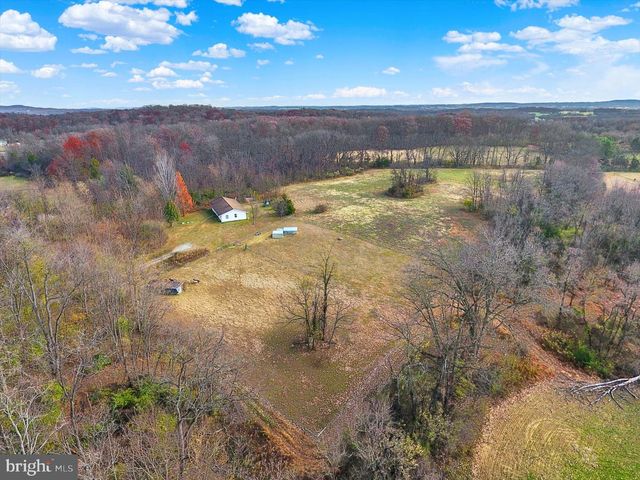 115 HARLACHER RD, East Berlin, PA 17316