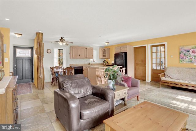 115 HARLACHER RD, East Berlin, PA 17316