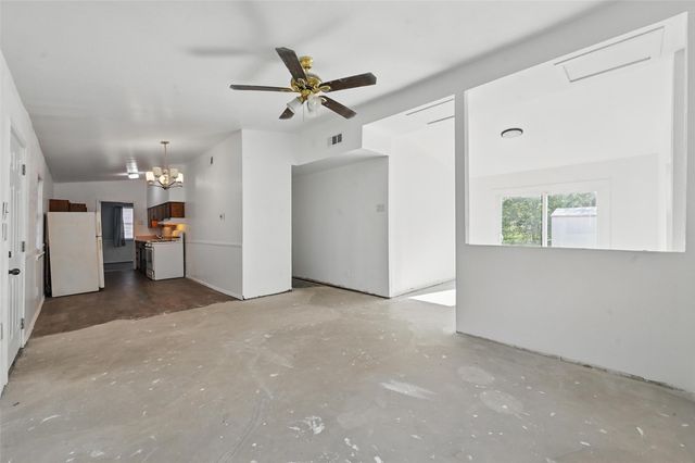 900 Wilkinson Drive, Mesquite, TX 75149