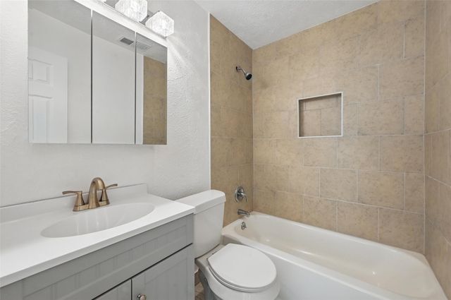 900 Wilkinson Drive, Mesquite, TX 75149
