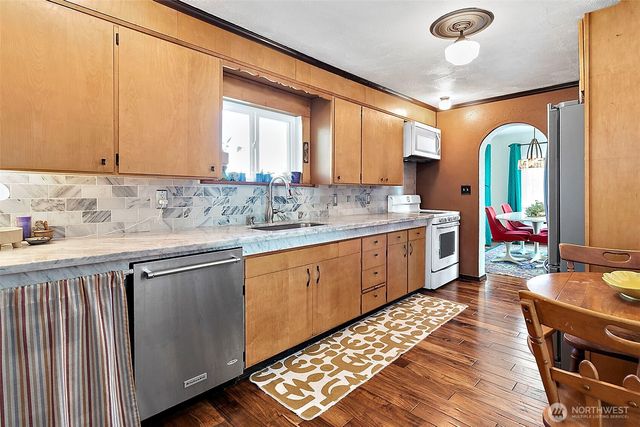 4908 N Winnifred Street, Ruston, WA 98407