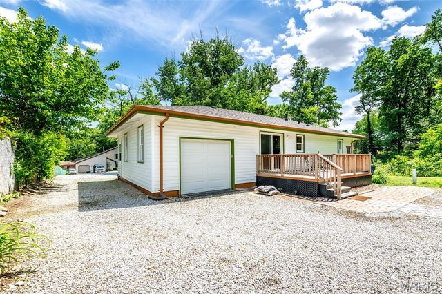 50 Oakwood Lane, St Louis, MO 63129