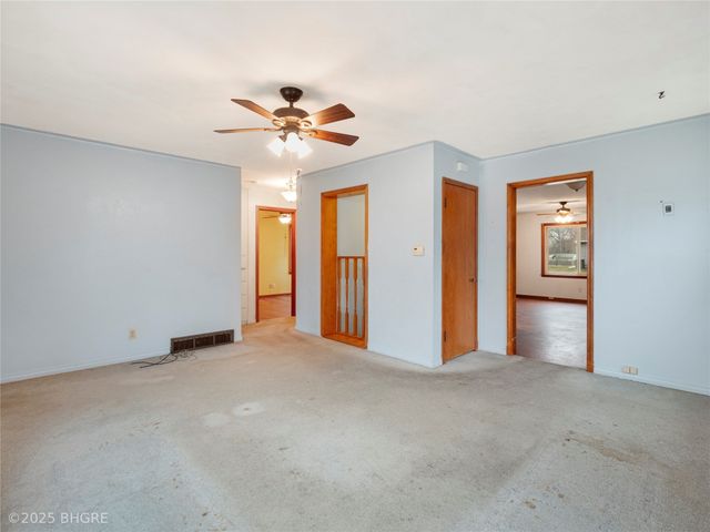 1401 1st Street N, Newton, IA 50208