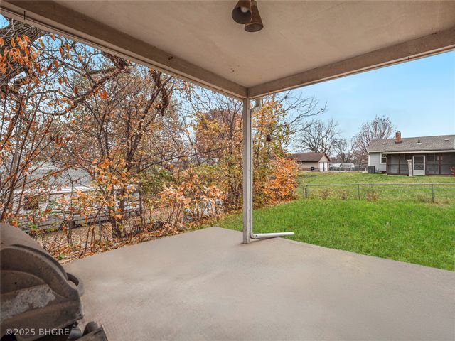 1401 1st Street N, Newton, IA 50208